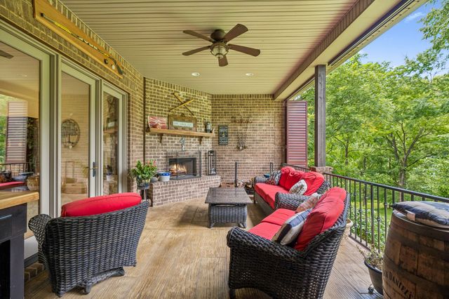 2315 New Hope Rd, Hendersonville, TN 37075