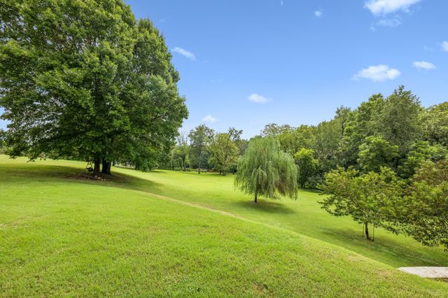 2315 New Hope Rd, Hendersonville, TN 37075