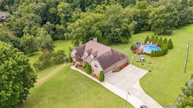2315 New Hope Rd, Hendersonville, TN 37075