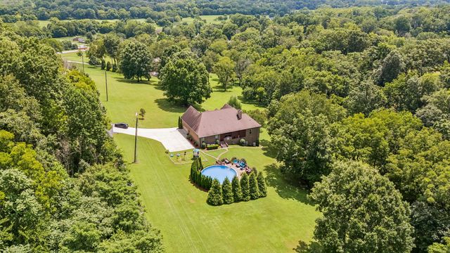2315 New Hope Rd, Hendersonville, TN 37075