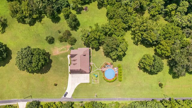 2315 New Hope Rd, Hendersonville, TN 37075