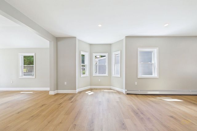191 Bay St, Taunton, MA 02780