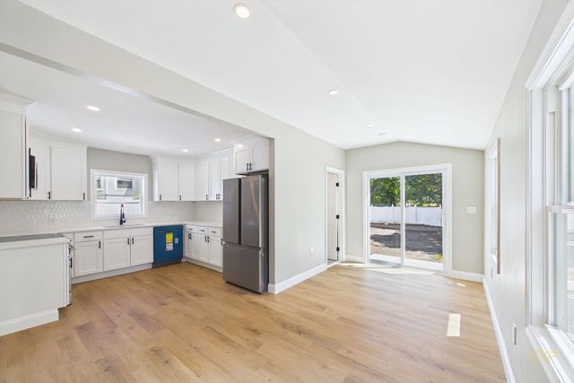191 Bay St, Taunton, MA 02780