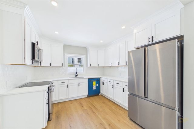 191 Bay St, Taunton, MA 02780