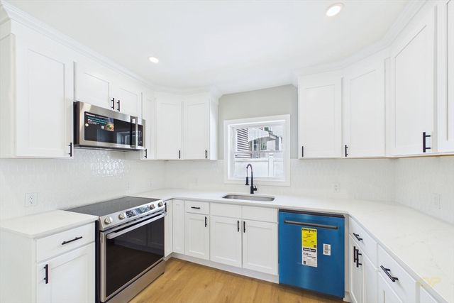 191 Bay St, Taunton, MA 02780