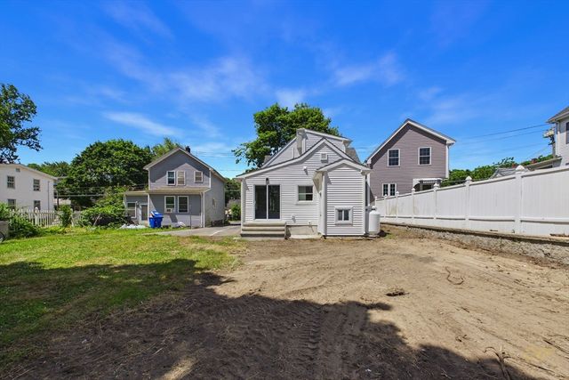 191 Bay St, Taunton, MA 02780