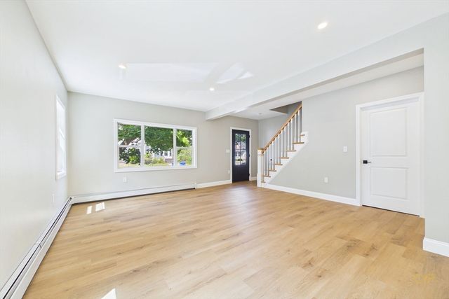 191 Bay St, Taunton, MA 02780