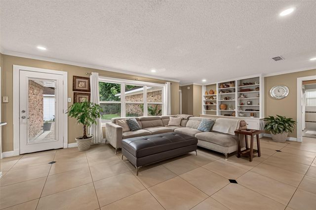 10807 Chimney Rock Road, Houston, TX 77096