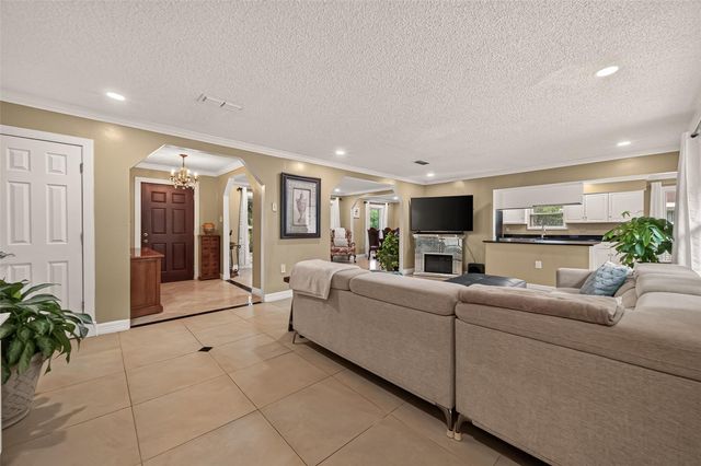 10807 Chimney Rock Road, Houston, TX 77096