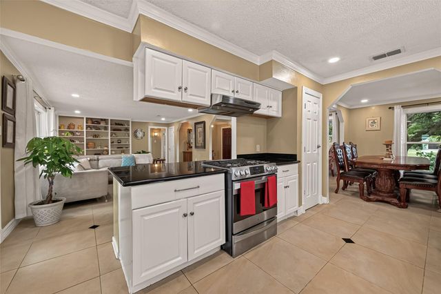 10807 Chimney Rock Road, Houston, TX 77096
