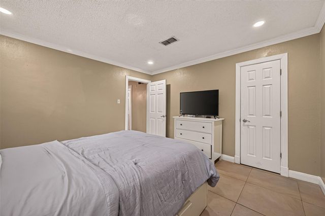 10807 Chimney Rock Road, Houston, TX 77096