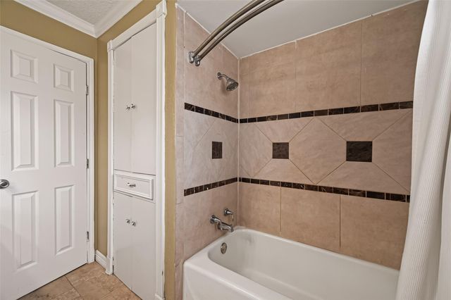 10807 Chimney Rock Road, Houston, TX 77096