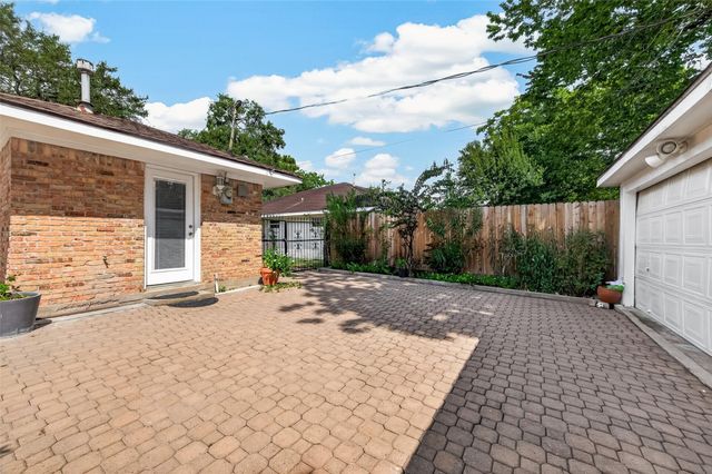 10807 Chimney Rock Road, Houston, TX 77096