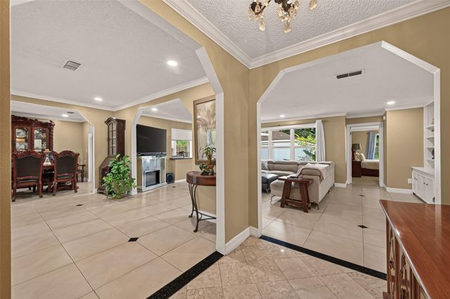 10807 Chimney Rock Road, Houston, TX 77096