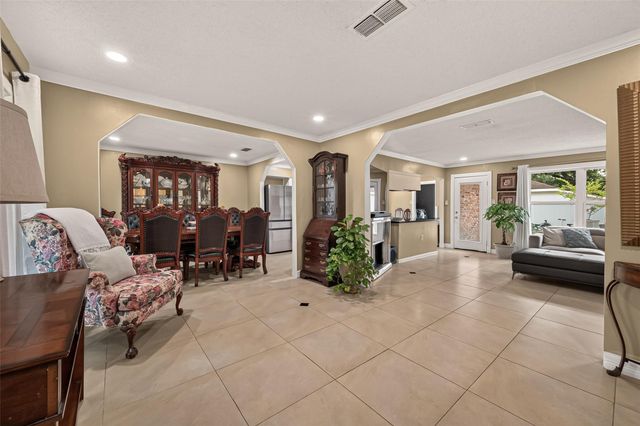 10807 Chimney Rock Road, Houston, TX 77096