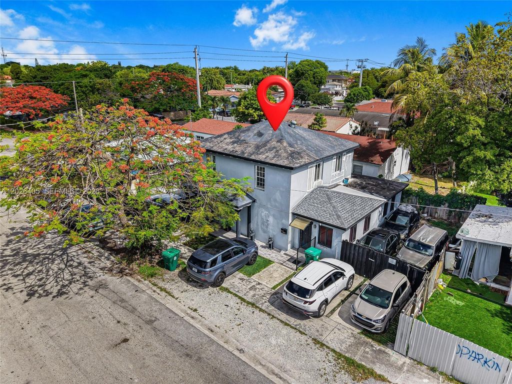 2275 NW 30th St, Miami, FL 33142