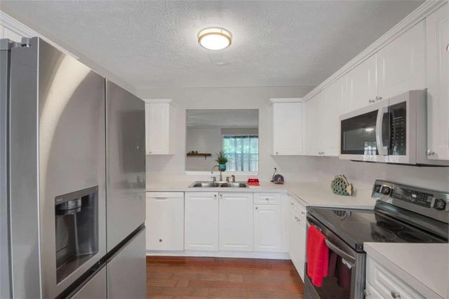 4255 Glen Iris Drive, Cumming, GA 30040