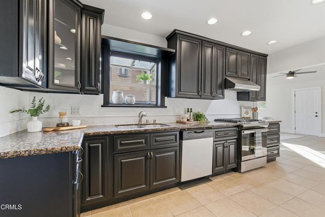 967 N El Molino Avenue, Pasadena, CA 91104