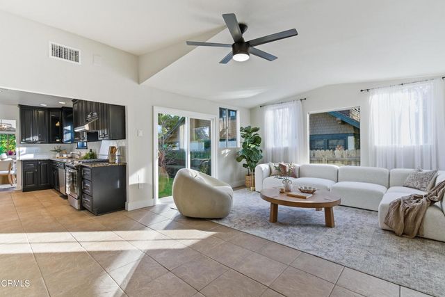 967 N El Molino Avenue, Pasadena, CA 91104