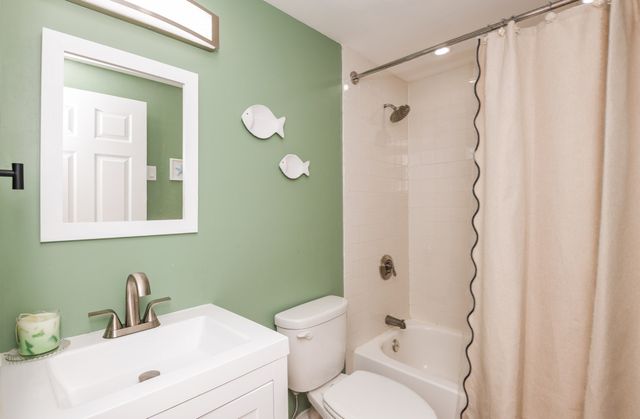 100 Boatswains Way 510, Chelsea, MA 02150