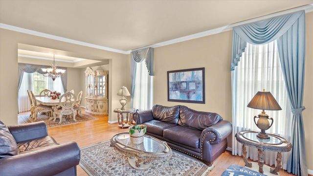7 NOAH CT, Woodstock, MD 21163
