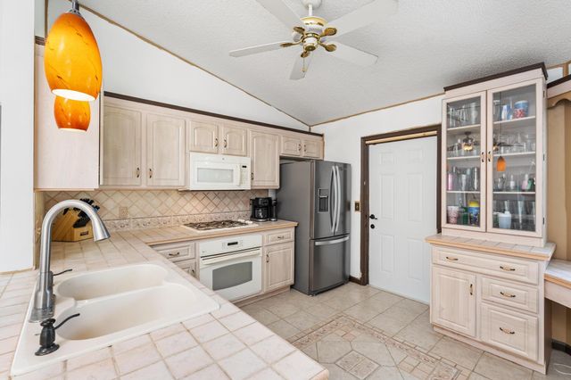5016 El Claro Circle, West Palm Beach, FL 33415