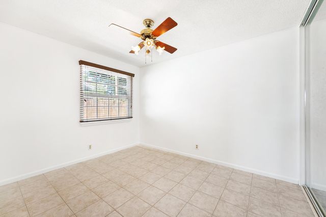 5016 El Claro Circle, West Palm Beach, FL 33415