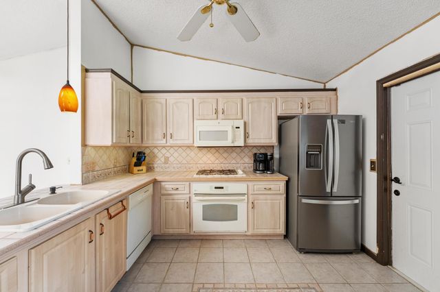 5016 El Claro Circle, West Palm Beach, FL 33415
