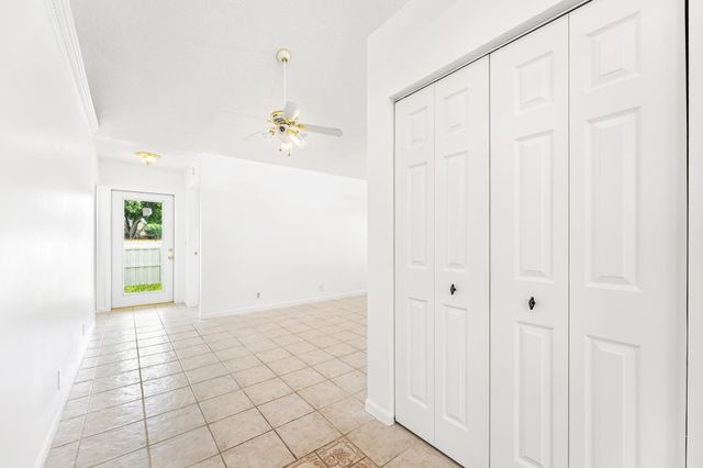 5016 El Claro Circle, West Palm Beach, FL 33415