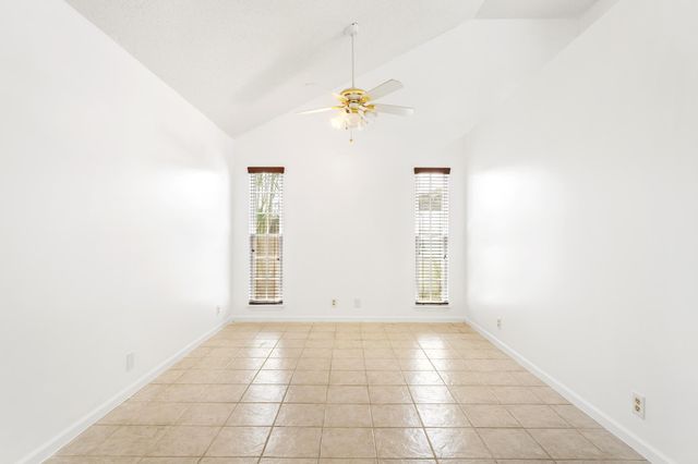 5016 El Claro Circle, West Palm Beach, FL 33415