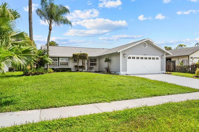 5016 El Claro Circle, West Palm Beach, FL 33415