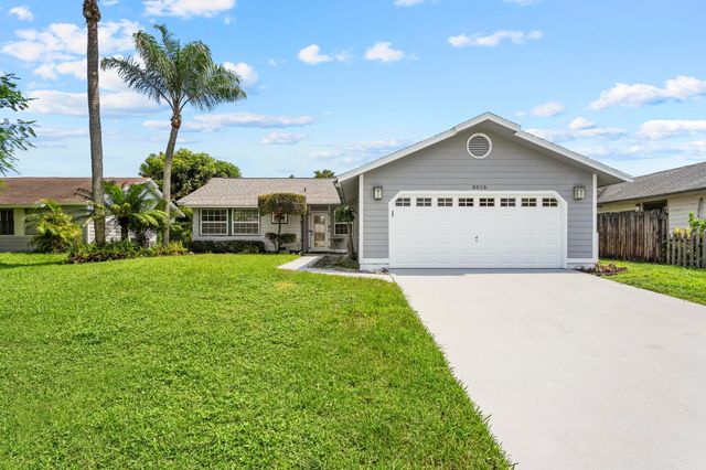 5016 El Claro Circle, West Palm Beach, FL 33415