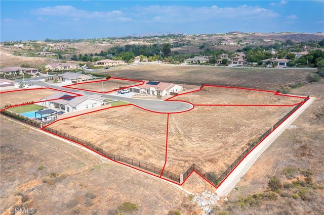 7955 Featherstone Court, Riverside, CA 92506