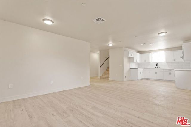 222 W 80th Street, Los Angeles, CA 90003