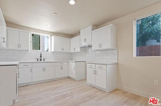 222 W 80th Street, Los Angeles, CA 90003