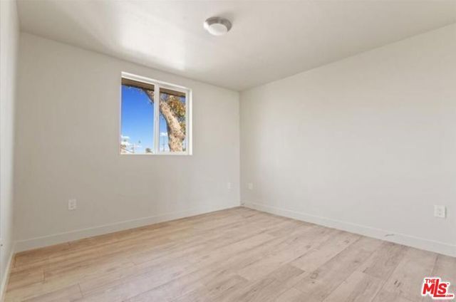 222 W 80th Street, Los Angeles, CA 90003