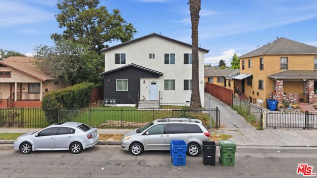 222 W 80th Street, Los Angeles, CA 90003