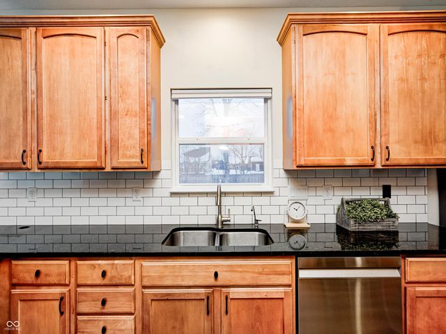 6640 Avalon Boulevard, Avon, IN 46123