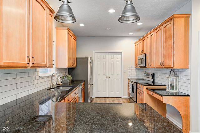 6640 Avalon Boulevard, Avon, IN 46123