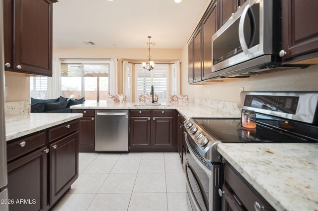 22016 W BEACON Lane, Wittmann, AZ 85361