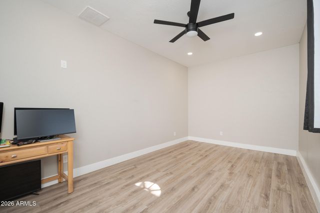22016 W BEACON Lane, Wittmann, AZ 85361