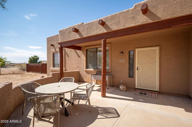 22016 W BEACON Lane, Wittmann, AZ 85361
