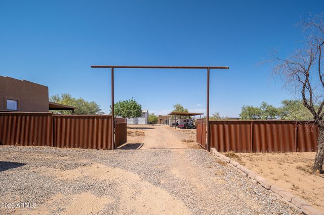 22016 W BEACON Lane, Wittmann, AZ 85361