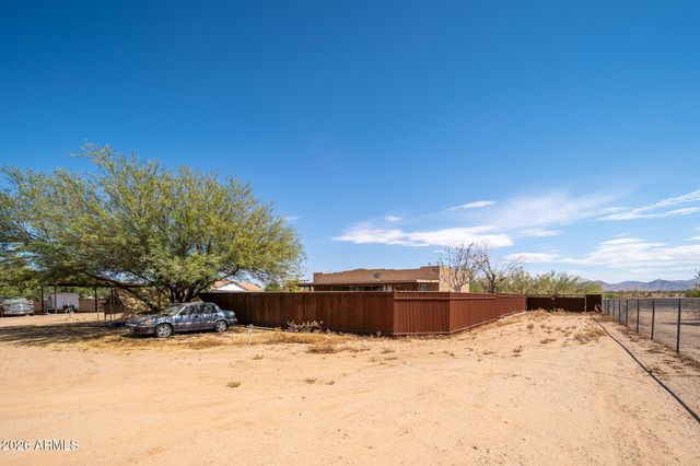 22016 W BEACON Lane, Wittmann, AZ 85361
