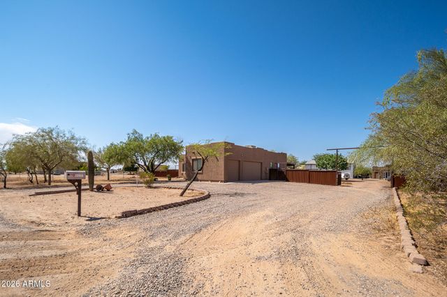 22016 W BEACON Lane, Wittmann, AZ 85361