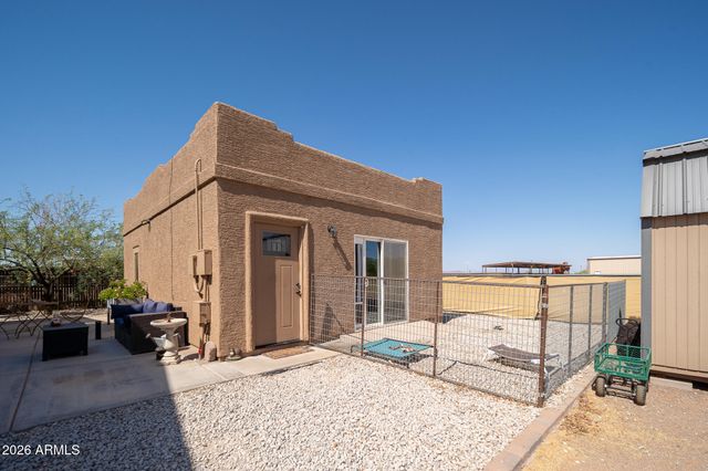 22016 W BEACON Lane, Wittmann, AZ 85361