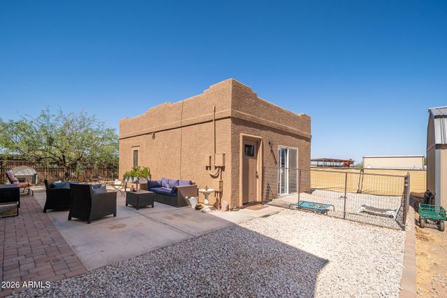22016 W BEACON Lane, Wittmann, AZ 85361