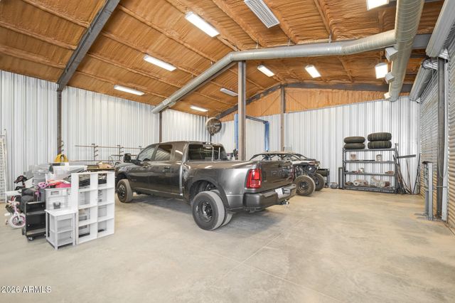 22016 W BEACON Lane, Wittmann, AZ 85361