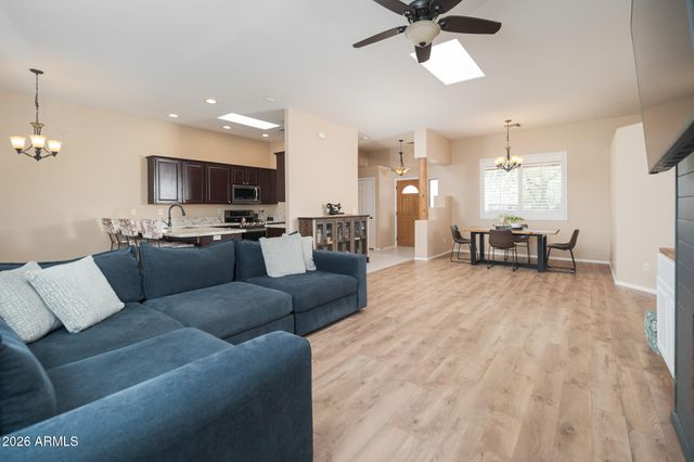 22016 W BEACON Lane, Wittmann, AZ 85361