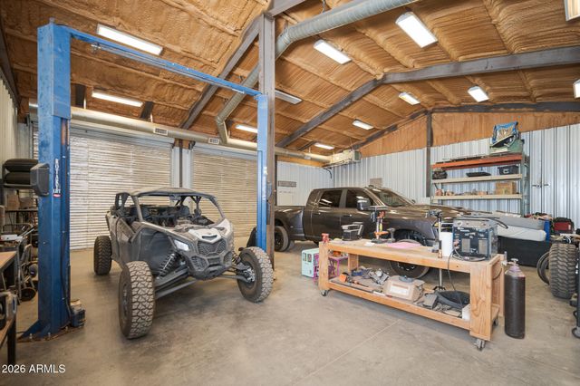 22016 W BEACON Lane, Wittmann, AZ 85361